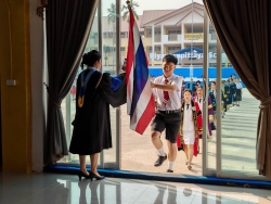 20250307035723(2).jpg - ภาพบรรยากาศพิธีมอบวุฒิบัตรนักเรียนระดับชั้น อ.3 ป.6 ม.3 และ ม.6 ประจำปีการศึกษา 2567  5 มี.ค.68 | https://piyapornpittaya.ac.th