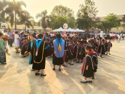 20250307035723.jpg - ภาพบรรยากาศพิธีมอบวุฒิบัตรนักเรียนระดับชั้น อ.3 ป.6 ม.3 และ ม.6 ประจำปีการศึกษา 2567  5 มี.ค.68 | https://piyapornpittaya.ac.th